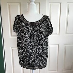 Max Studio Monochrome Abstract Cap sleeve blouse